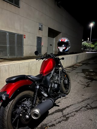 Honda Rebel 500 (CMX500) Cruiser Roja