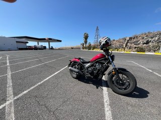 Honda Rebel 500 (CMX500) Cruiser Roja