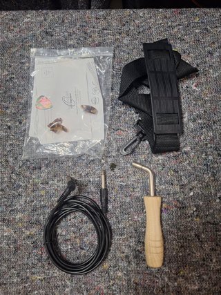 Arpa Autoharp Oscar Schmidt OS150FCE