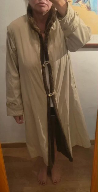 BURBERRY Abrigo largo beige con forro marrón