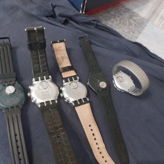 Reloj Swatch Irony Negro y Plateado