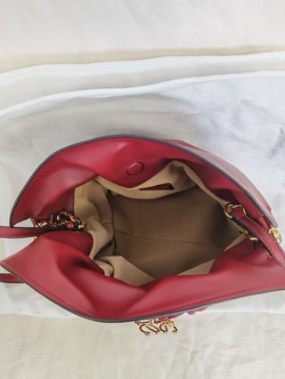 Bolso Loewe bandolera piel rojo