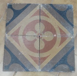 Baldosa Mosaico Hidráulico, incrustada, y barro