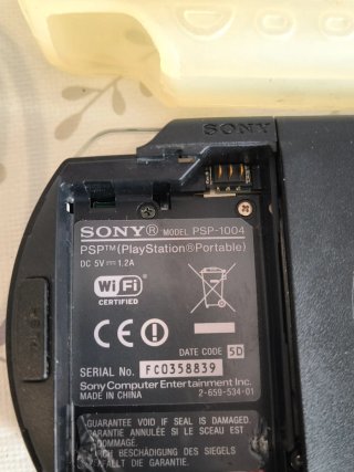 PSP Fat 1004 Nero + Accessori