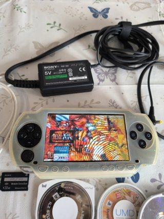 PSP Fat 1004 Nero + Accessori
