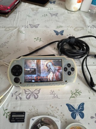 PSP Fat 1004 Nero + Accessori