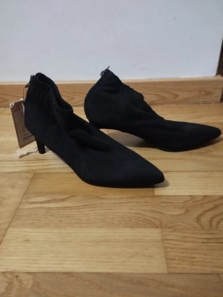 Botines tacón negros talla 40