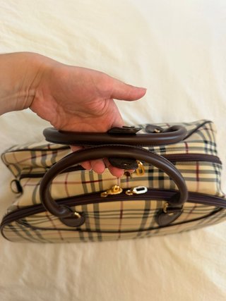 Borsone stile Burberry beige e marrone