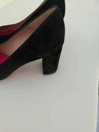 Zapatos de ante negros tacón