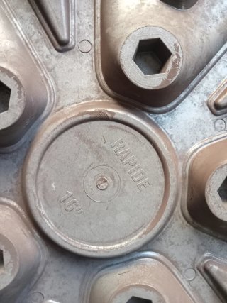 Tapacubos Goodyear 16 pulgadas