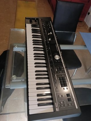 Roland VR-09 Teclado Sintetizador