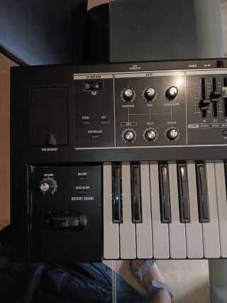 Roland VR-09 Teclado Sintetizador