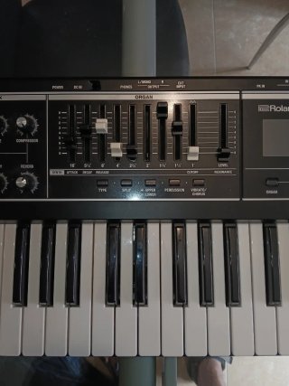 Roland VR-09 Teclado Sintetizador