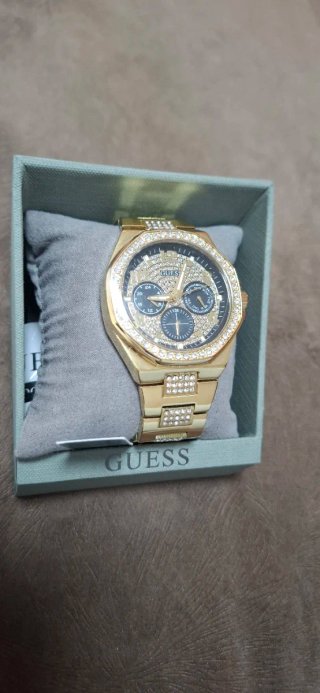 Reloj Guess Dorado con Cristales