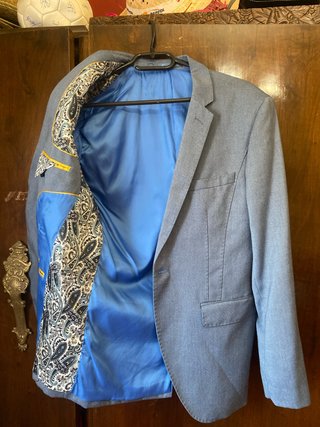 Traje de caballero gris