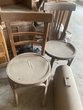 Lote 9 Sillas Thonet Antiguas a Restaurar