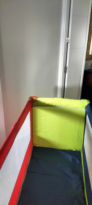 Cuna de viaje plegable