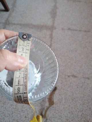 Portaoggetti in vetro con coperchio bianco