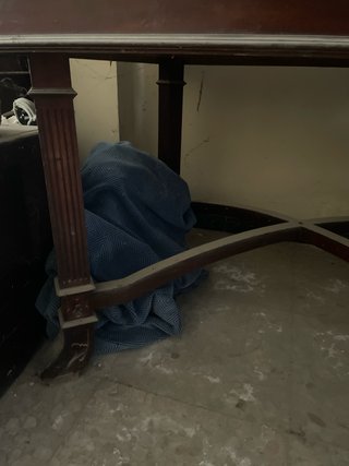 Mesa de comedor antigua de madera para restaurar