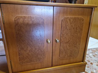 Recibidor antiguo madera y cristal