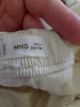 Pantaloni in velluto per bambini beige 5 e 6
