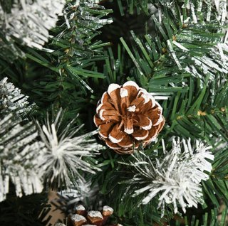 Árbol de Navidad 180cm con 630 Puntas y 37 Piñas