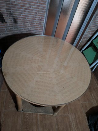 Mesa redonda cristal y madera