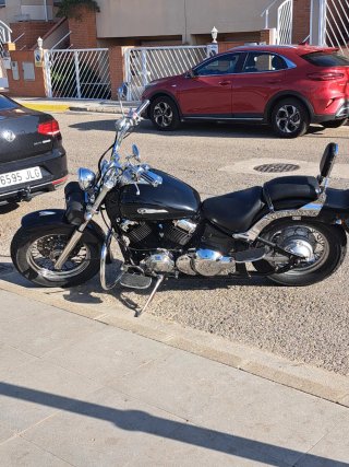 Yamaha DragStar 650 Custom Negra