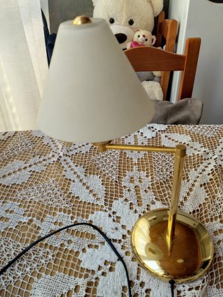 Lámpara de mesa vintage dorada