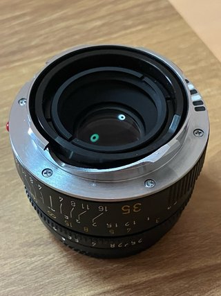 Leica Summarit-M 35mm f/2.5 Negro