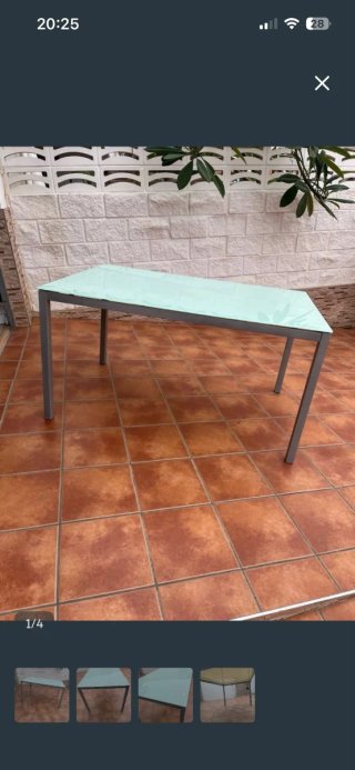 Mesa de salón cristal y metal