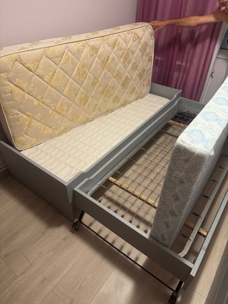 Cama nido gris con colchones