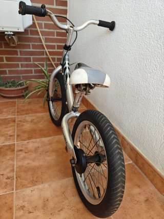 Bicicleta equilibrio WeeRide Deluxe 14" (Argos)