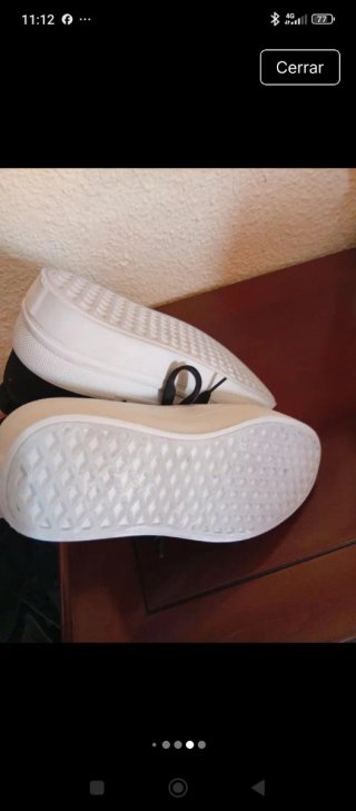 Zapatillas deportivas tipo converse negras y blanc
