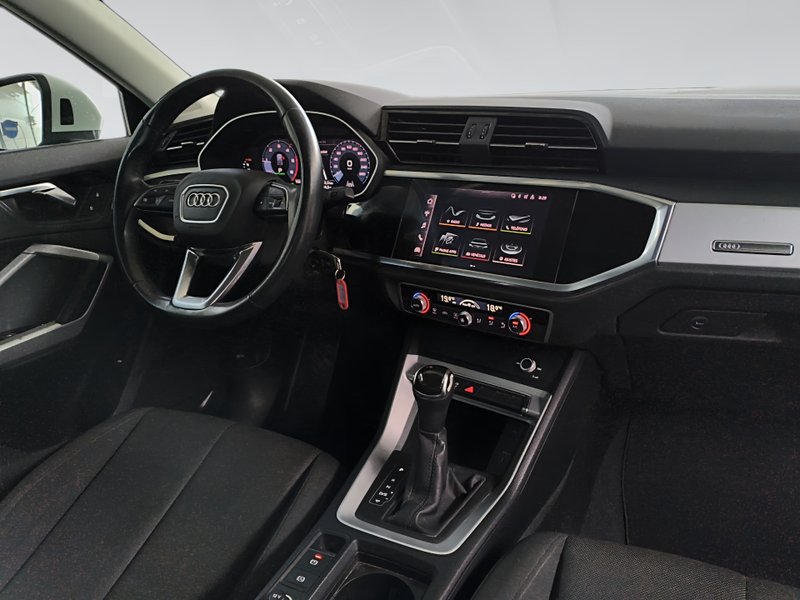 Audi Q3 2021, foto 7