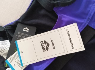 Costume da bagno Arena viola e nero