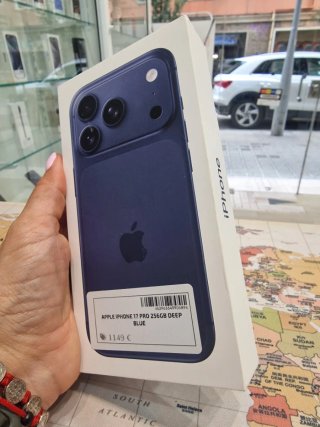 iPhone 17 Pro 256GB Deep Blue