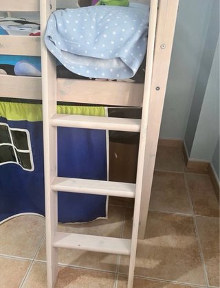 Cama alta con tobogán y túnel