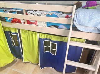 Cama alta con tobogán y túnel