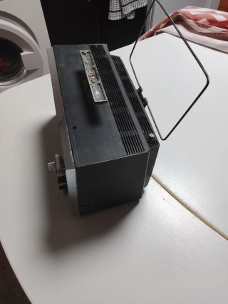Televisor portátil Standard antiguo