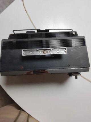 Televisor portátil Standard antiguo