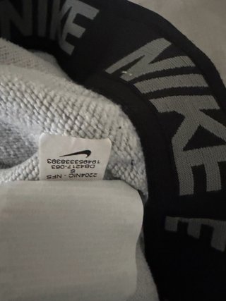 Pantalón Nike Gris