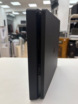 Consola PS4 1T Negra Slim + Juego crash