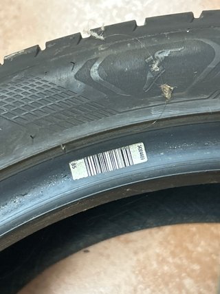 1 Neumático Goodyear 225/45R18
