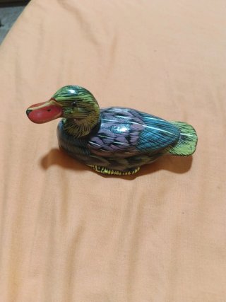 Pato de cerámica decorativo