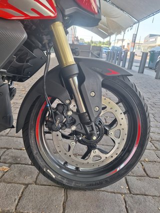 Bajaj Pulsar NS400z Roja