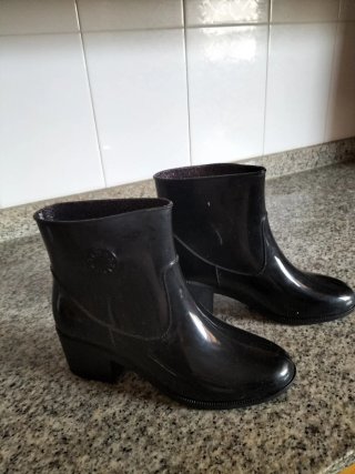 Botas de agua negras