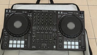 Pioneer DDJ-1000 + Decksaver Rekordbox