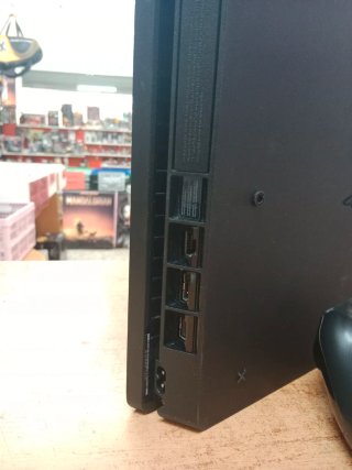 CONSOLA SONY PS4 SLIM 500GB 13.50 CON MANDO CABLES
