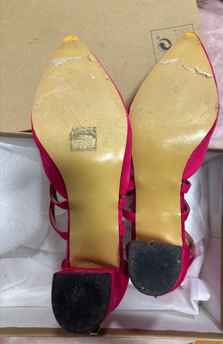 Zapatos tacón rosa fucsia